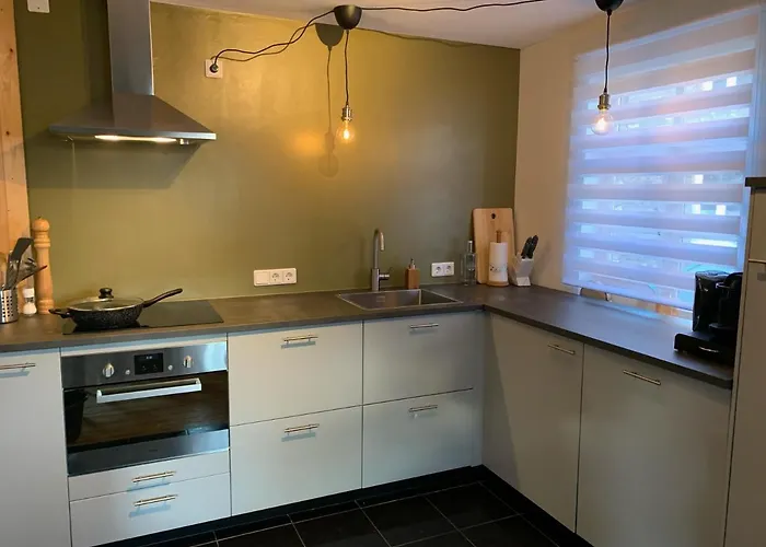 Huize Bronsgroen - Voor 2-6 Pers In Limburgse Heuvelland *