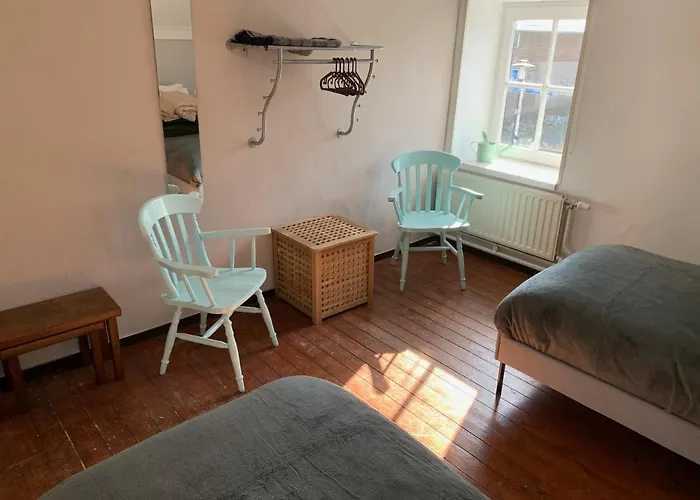 Huize Bronsgroen - Voor 2-6 Pers In Limburgse Heuvelland